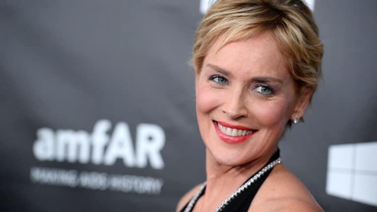 Sharon Stone, llora tras las amenazas de directores en Hollywood por culpa del COVID