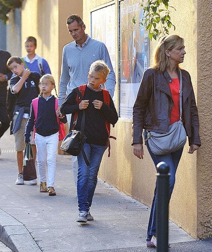 LA INFANTA CRISTINA DE BORBON E IÑAKI URDANGARIN CON SUS HIJOS JUAN VALENTIN, PABLO NICOLAS, MIGUEL E IRENE POR LAS CALLES DE GINEBRA 02/09/2013 GINEBRA