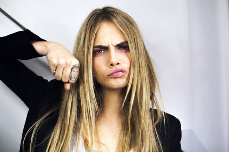 Cara Delevingne y la música: los dos singles y el videoclip surrealista que marcan su reinvención