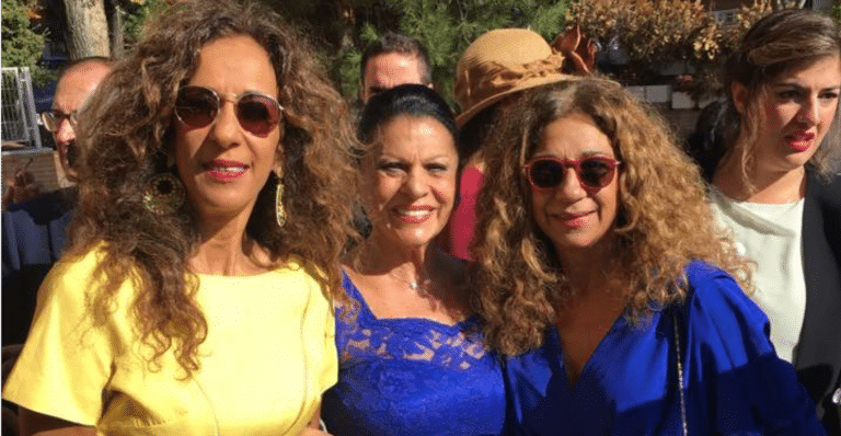 La fotografía que aplaca la discordia entre Carmen Flores y sus sobrinas, Rosario y Lolita