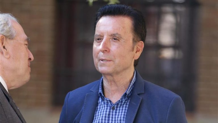 José Ortega Cano muy disgustado con Rocío Carrasco tras hablar de la adopción de sus hijos