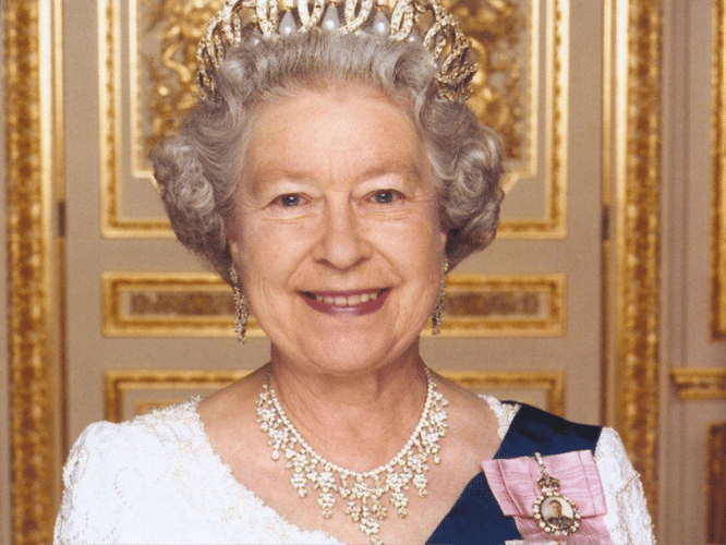 El objeto 'defectuoso' de la Reina Isabel II que ahora mismo vale un dineral