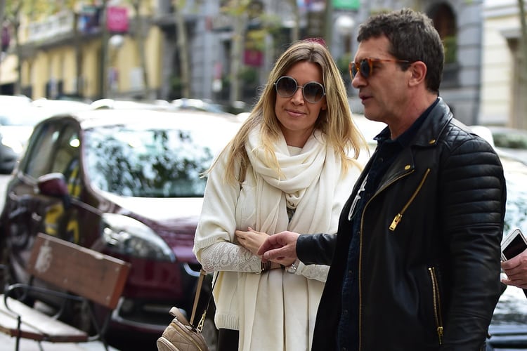 ANTONIO BANDERAS Y NICOLE SALEN A COMER JUNTOS POR MADRID