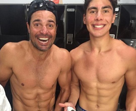 Chayanne saca las uñas por su hijo tras el escándalo sexual de su fotografía más explícita