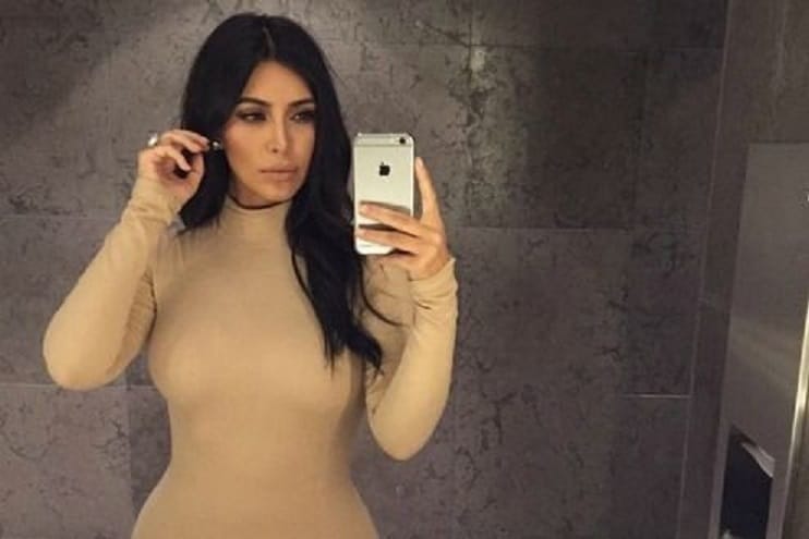 Kim Kardashian vuelve a las redes sociales totalmente cambiada tras un mes de silencio