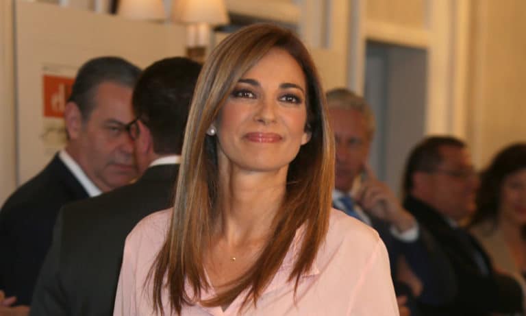 Mariló Montero sigue en guerra por su topless: «Esta mujer no soy yo»