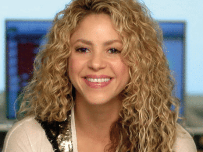 Shakira, tocada y hundida: se tambalea la torre (artística) más alta del planeta