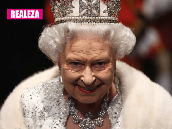 Lo que la relación de la reina Isabel de Inglaterra y su hijo Carlos esconde: desconfianza e incomprensión