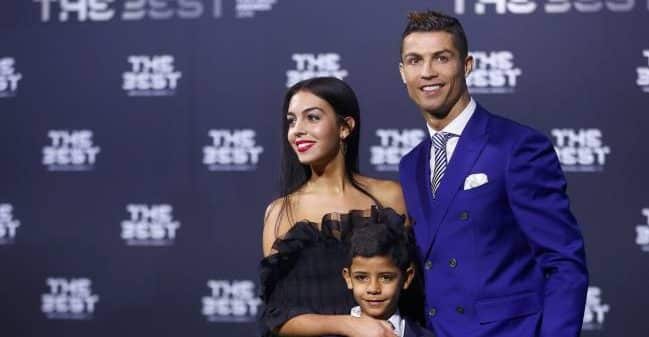 ¡Cristiano Ronaldo y Georgina Rodríguez regresaron a casa en ambulancia! ¿Qué les pasó?