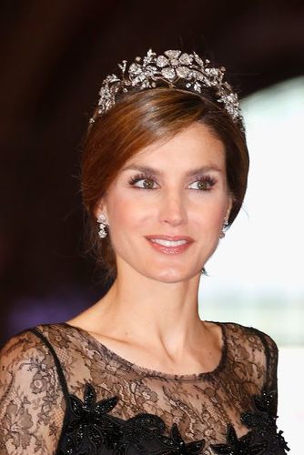 INVESTIGACIÓN. ¿Qué poder oculto guarda la corona Borbónica que 'estrenó' por primera vez la reina Letizia?