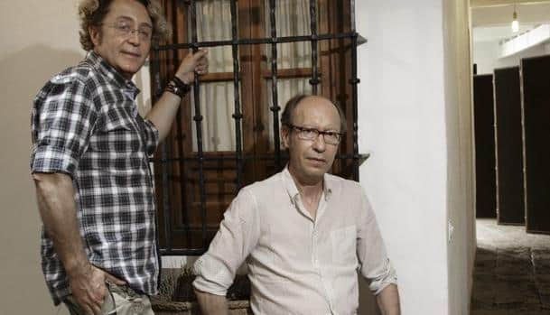 Los diseñadores Victorio y Lucchino se deshacen de sus propiedades por las deudas