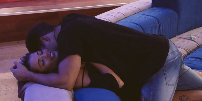 Pizza, vino y mucha pasión: Así ha sido la hora sin cámaras de Alyson y Antonio en GH VIP