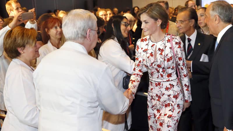 Letizia rinde un particular homenaje a Carolina Herrera tras su adiós de las pasarelas