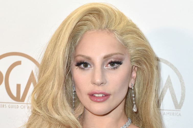 Salen a la luz nuevos y escabrosos detalles de la vida íntima de Lady Gaga
