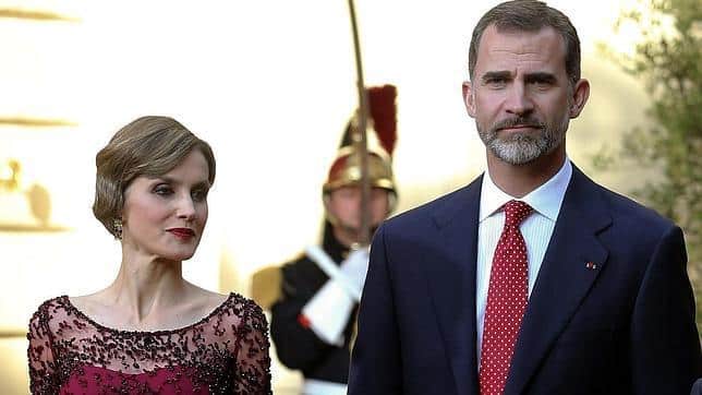 Felipe VI y doña Letizia, invitados de honor de la reina Isabel II en el 'Buckingham Palace' de Londres