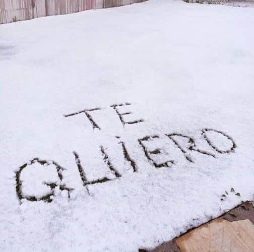 ¿Qué famosa colaboradora de Telecinco ha recibido un inesperado ‘te quiero’ en forma de nieve?