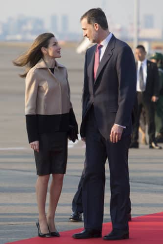 DL u338712 020 Analizamos el estilismo de la reina Letizia en Japón y adelantamos cómo será su 'maleta Estado'