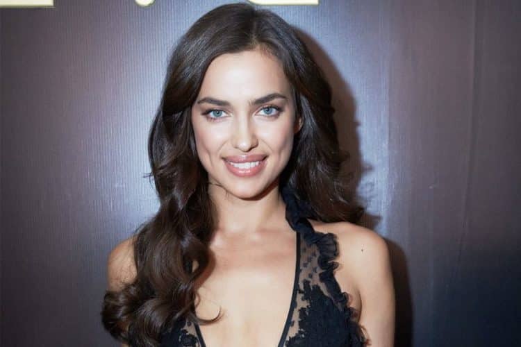 Primeras imágenes de una estupenda y delgadísima Irina Shayk después de dar a luz