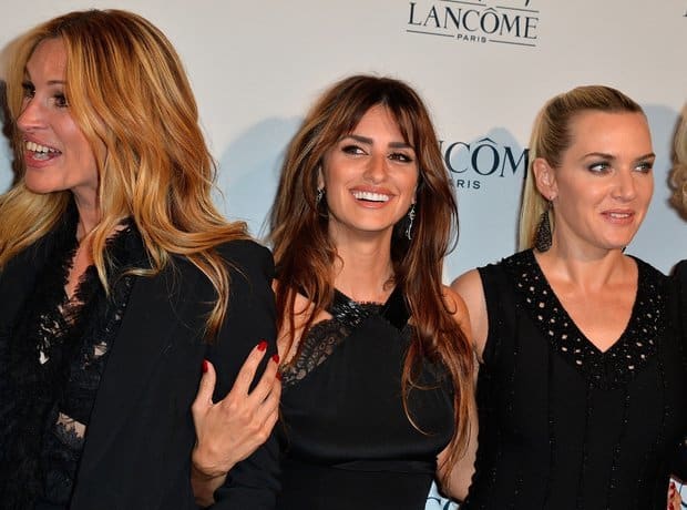 El vídeo de Penélope Cruz con Julia Roberts y Kate Winslet con el que te partirás de risa