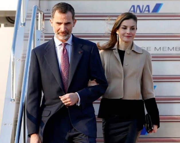 Analizamos el estilismo de la reina Letizia en Japón y adelantamos cómo será su ‘maleta Estado’