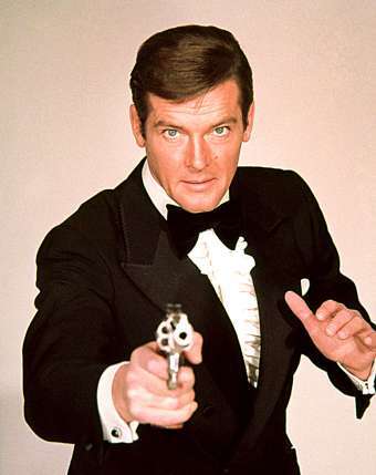 Roger Moore, conocido por su papel de James Bond, fallece a la edad de 89 años