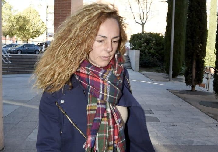 Rocío Flores Carrasco vapulea públicamente a su madre
