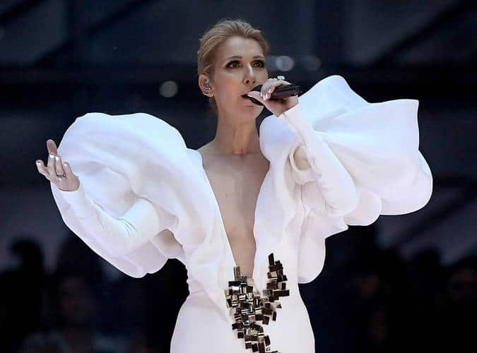 Celine Dion, ilusionada con este guapísimo bailarín malagueño, según 'Paris Match'