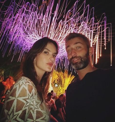 Descubre la larga lista de celebrities que ya han desembarcado en las calas de Ibiza