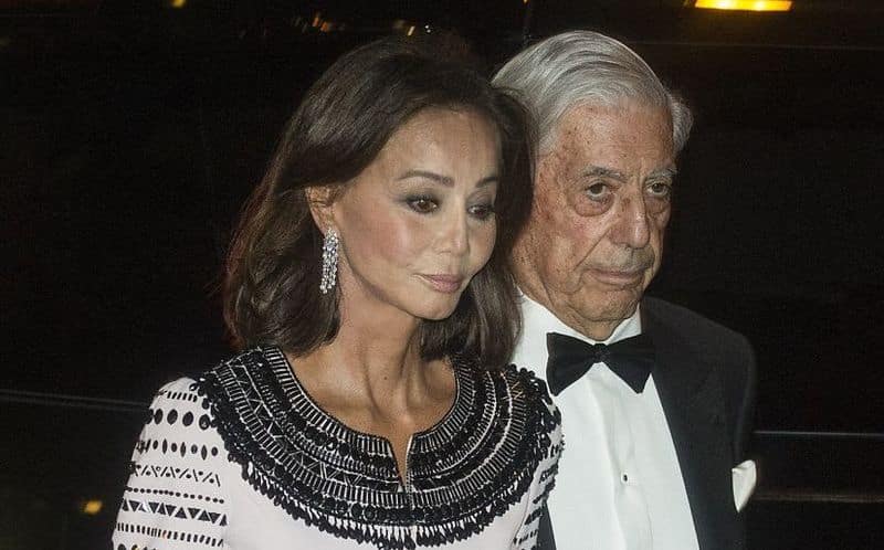 Isabel Preysler confiesa entre amigos que no habrá boda con Vargas Llosa: "Llevo casada toda la vida"