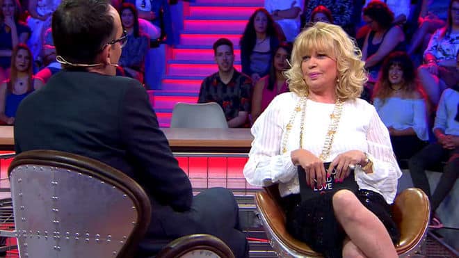 Bárbara Rey sortea las preguntas sobre el Rey Juan Carlos revelando un encuentro sexual con otro personaje famoso