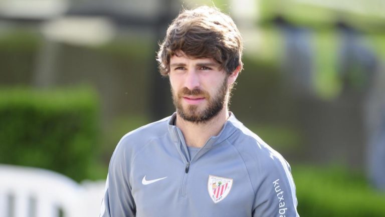 El futbolista Yeray Álvarez recae de su cáncer de testículos y tendrá que recibir quimioterapia