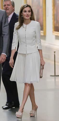 Doña Letizia cambia de armario: ¡Los 10 looks de verano que le querrás copiar!