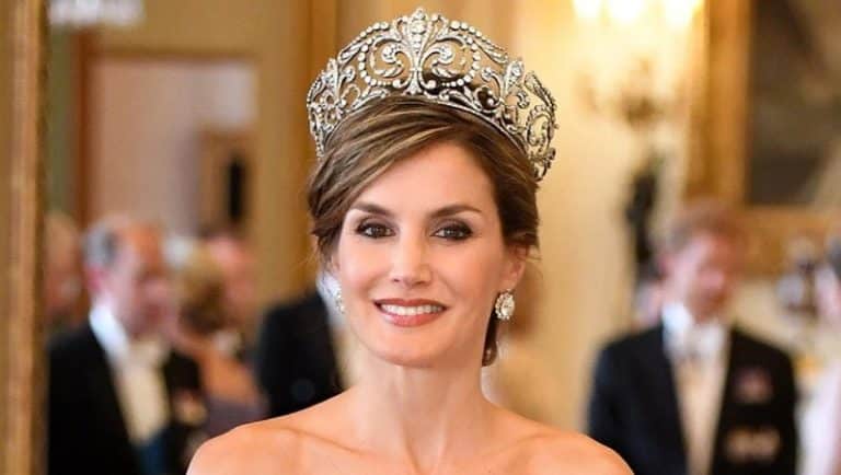 Doña Letizia, ‘reina del estilo’ en Europa, eclipsa con su presencia a Kate Middleton en Buckingham
