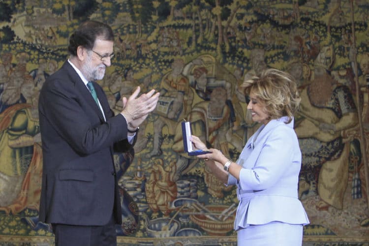 María Teresa Campos recibe la ‘Medalla al Mérito en el Trabajo’ y prepara su vuelta a Telecinco para septiembre