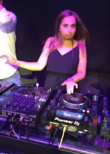 Andrea Janeiro: Todas las imágenes de la exclusiva fiesta que Belén Esteban le preparó en 'Kapital'