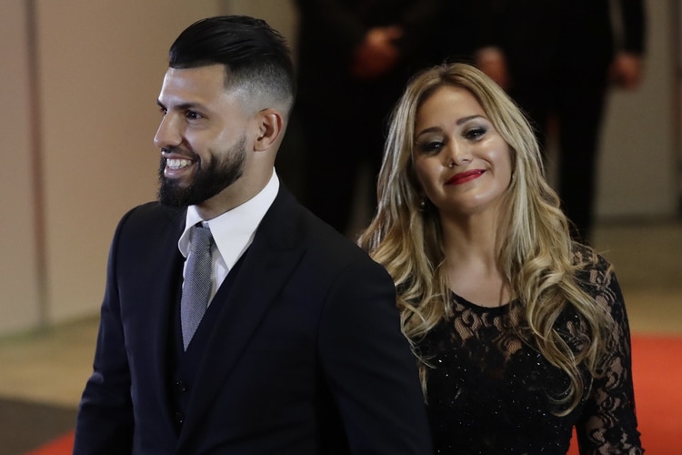 Kun y Karina Shakira se presenta por sorpresa en la boda de Messi y su enemiga íntima, Antonella Roccuzzo