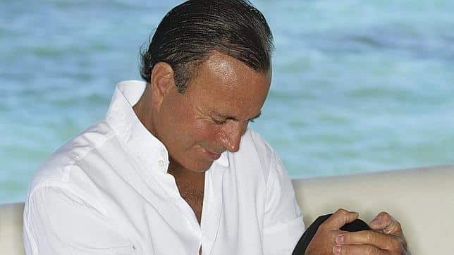 El hijo secreto de Julio Iglesias desvela un dato sobre Julio José que avala su teoría de la paternidad