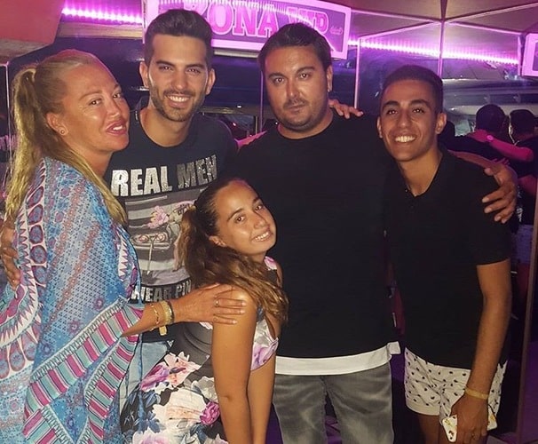 Belén Esteban, Andrea Janeiro y ‘el Miguel’ celebran con Suso Álvarez una feliz noticia