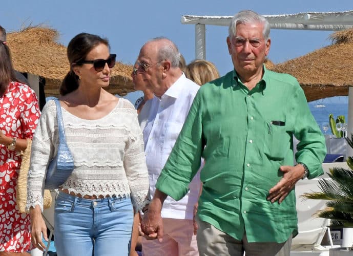 Isabel Preysler y Mario Vargas despiden su verano más ibérico y asequible