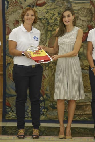 Letizia contagia a toda la prensa de una rebosante felicidad en su vuelta al trabajo