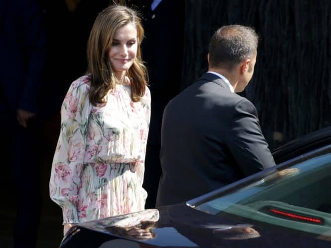 La doble moral de Letizia: profeta de lo 'eco' y vehículo oficial en el 'Día Mundial Sin Coches'