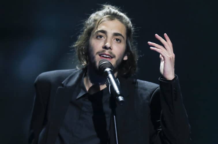 Salvador Sobral, por fin en casa tras su trasplante de corazón