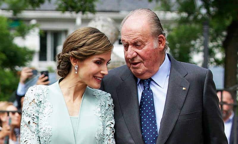 ¡A la calle! Letizia se sale con la suya y culmina su venganza contra el rey Juan Carlos I