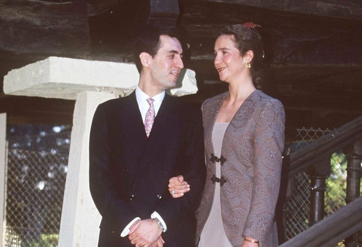 Elena de Borbón: las inapelables circunstancias que la desplazaron del trono de España