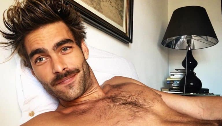 Jon Kortajarena y otros famosos que han incendiado las redes con sus explícitos desnudos
