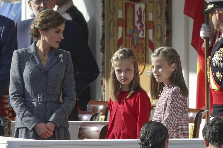 El gesto de Letizia en el Día de la Hispanidad que confirma que primero es madre y después Reina