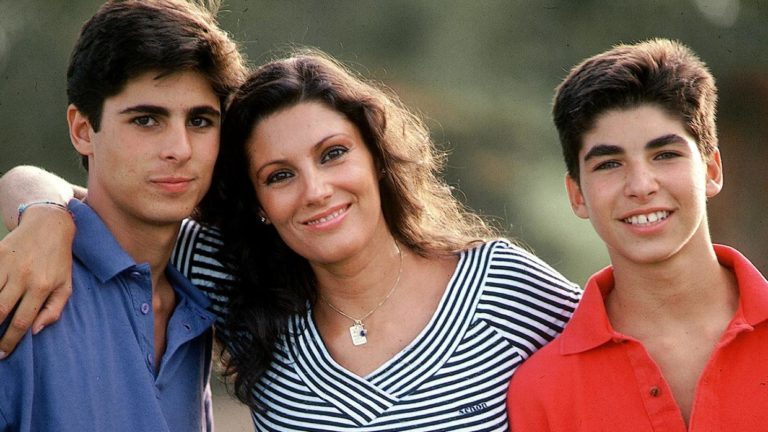 Fran Rivera recuerda a su madre y le manda un ‘recadito’ a su hermano Cayetano: «Está feo decirlo…»
