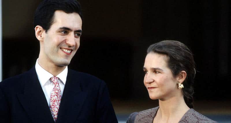 El pasado más turbio de la Infanta Elena sale a la luz en medio de la polémica con Juan Carlos