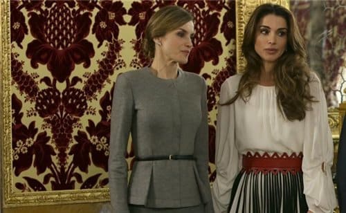 Letizia y Rania, dos reinas en horas bajas por su afición al lujo y al bisturí