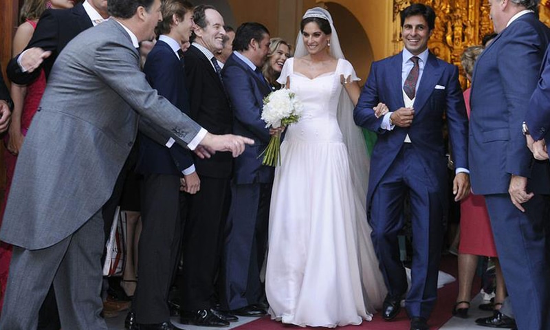 Famosas que arruinaron el día de su boda por vestir trajes imposibles (y muy feos)